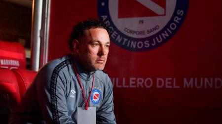 Lee más sobre el artículo Milito renunció a la dirección técnica de Argentinos Juniors