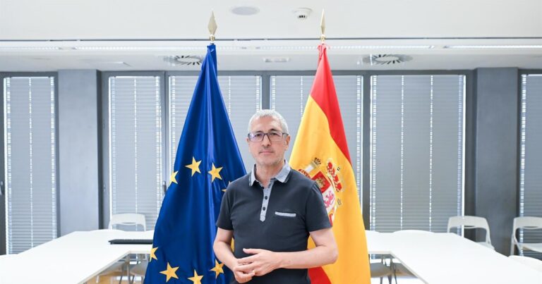 Lee más sobre el artículo Hugo Morán viajará mañana a Ceuta para valorar sobre el terreno el impacto ambiental de los asentamientos de migrantes