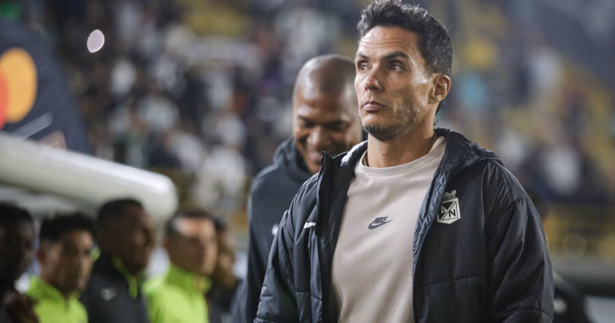 Lee más sobre el artículo Técnico de Nacional Lucas González respondió a quienes decían que el Verdolaga era un club de viejos: “Es lo contrario”